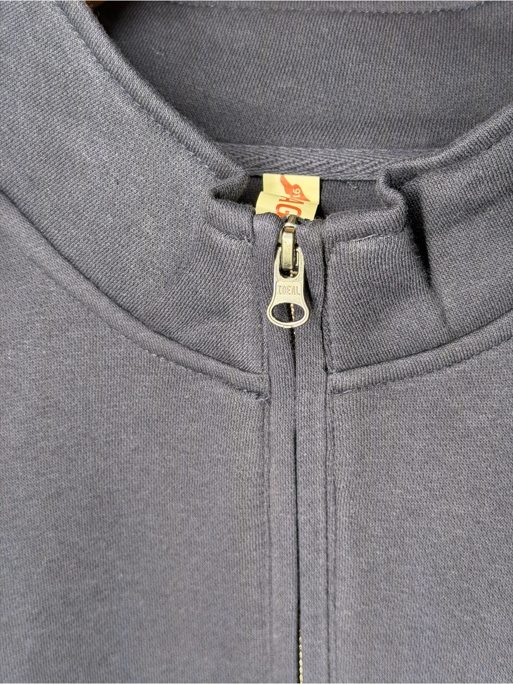 UConn Huskies Men’s XL Quarter Zip Pullover Sweatshirt NCAA League Navy Blue NEW - Picture 4 of 8